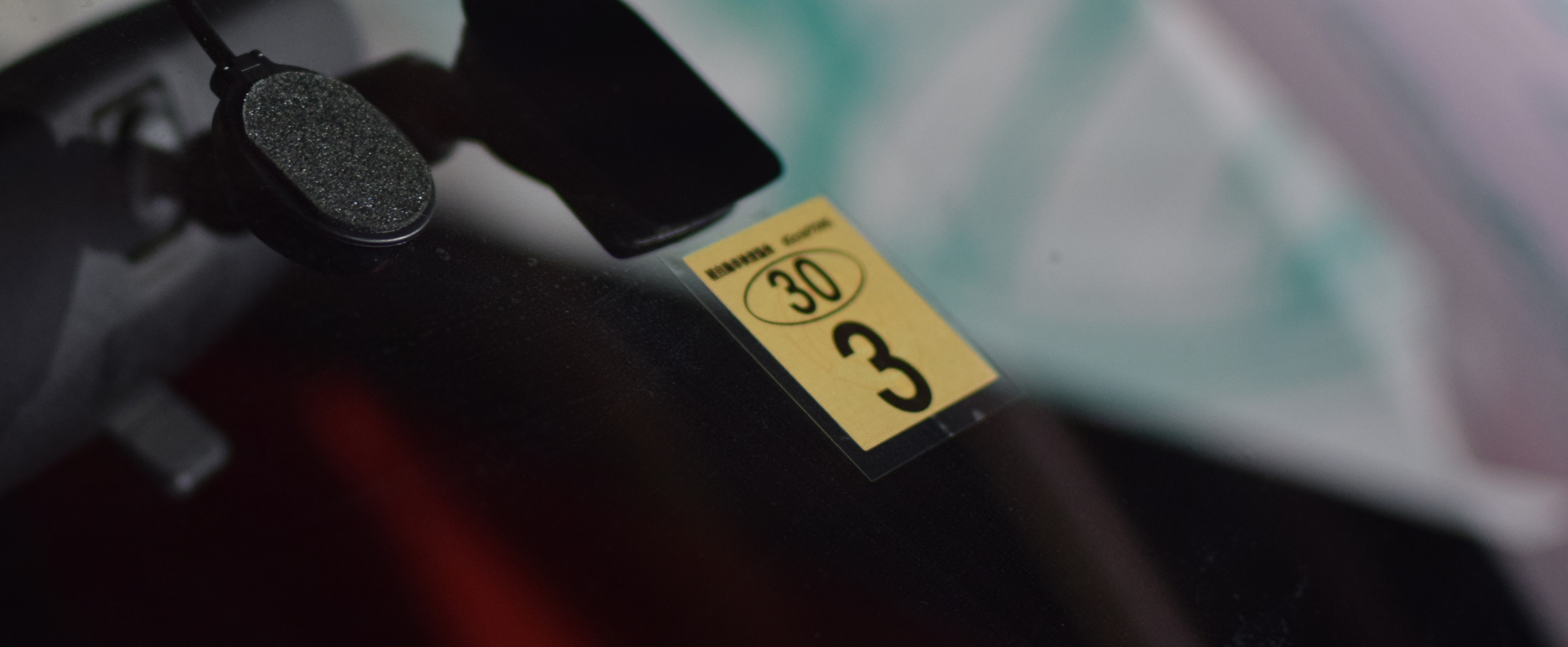 施工の注意点　車検ステッカー